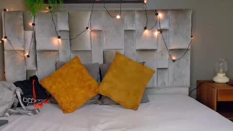 Snapshot of luna_and_jackson_ chatting on 05-20-26, 03:02 Luna Jackson online show from 05-20-26, 03:02