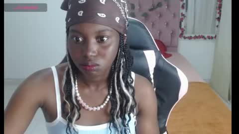 luna_bella882689 online show from 05-11-26, 07:33