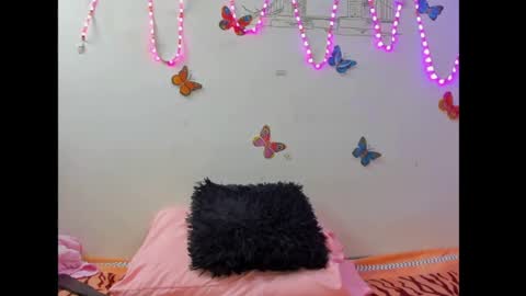 Luna online show from 03-21-26, 01:48