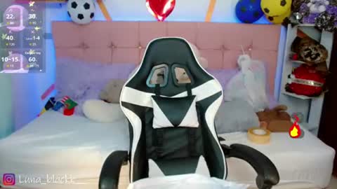 Snapshot of luna_blackk_ chatting on 06-30-26, 09:27 Luna online show from 06-30-26, 09:27