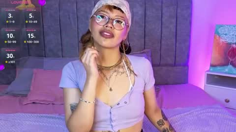 luna_blooms online show from 03-30-26, 01:56