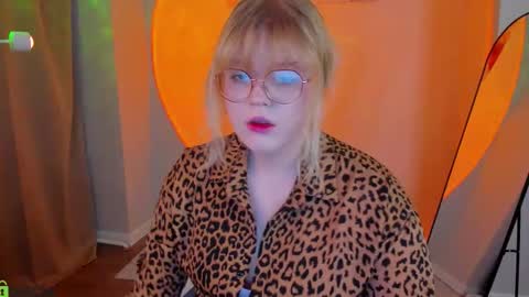 luna online show from 02-11-26, 01:10