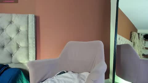 luna_cute14 online show from 01-18-26, 02:10