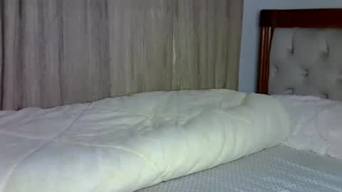 Snapshot of luna_empress chatting on 04-20-26, 12:13 maskedmalkia online show from 04-20-26, 12:13
