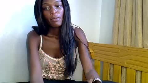 Snapshot of luna_empress chatting on 06-13-26, 09:07 maskedmalkia online show from 06-13-26, 09:07