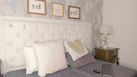 luna forever7 online show from 03-27-26, 08:08