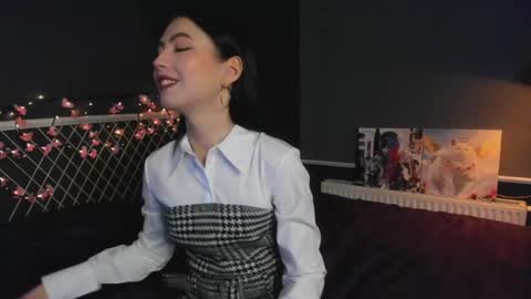 Elizabeth online show from 03-29-26, 05:24