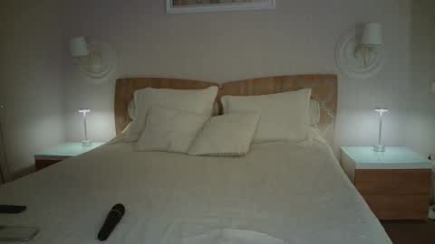 luna_hoti online show from 12-04-25, 02:21