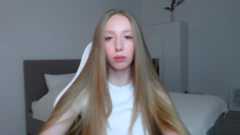 Luna online show from 11-02-25, 07:16