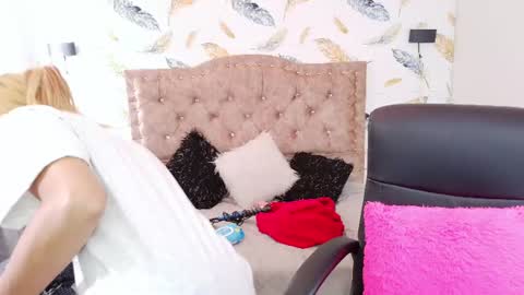 Snapshot of luna_lm chatting on 06-15-26, 08:33 luna_lm online show from 06-15-26, 08:33