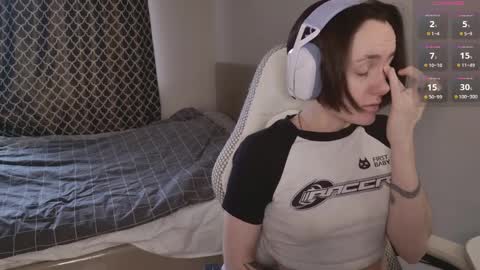 luna_loveeee online show from 04-08-26, 04:56