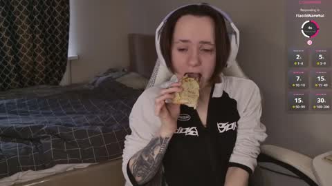 luna_loveeee online show from 04-09-26, 04:12