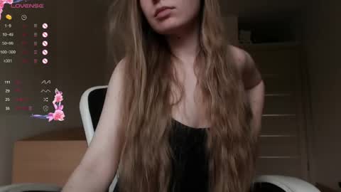 Snapshot of luna_loveisgood chatting on 06-02-26, 09:44 Luna online show from 06-02-26, 09:44