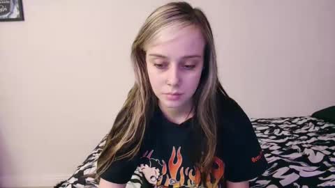 Luna online show from 02-14-25, 02:07