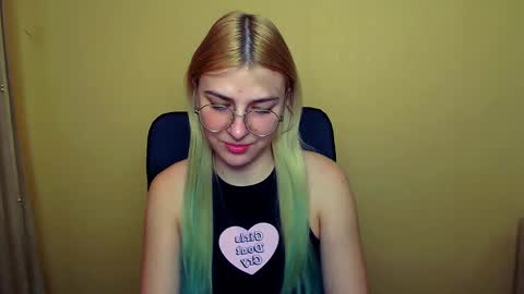 Luna online show from 01-13-25, 11:30