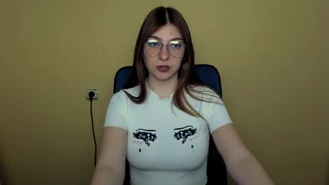 Snapshot of luna_lush_ chatting on 04-25-26, 09:34 Luna online show from 04-25-26, 09:34
