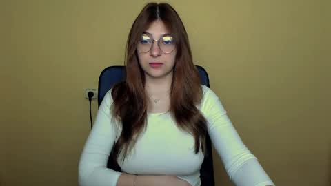 Snapshot of luna_lush_ chatting on 05-02-26, 08:19 Luna online show from 05-02-26, 08:19