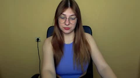 Snapshot of luna_lush_ chatting on 05-12-26, 09:06 Luna online show from 05-12-26, 09:06