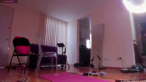 Snapshot of luna_luuvz chatting on 09-17-25, 11:17 Luna Luuvz online show from 09-17-25, 11:17