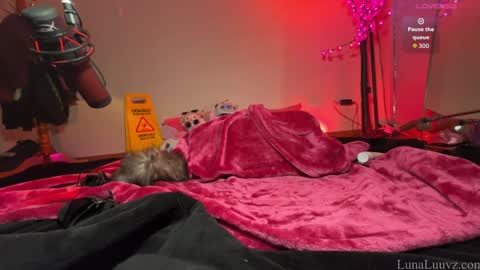 Luna Luuvz online show from 02-24-26, 03:37