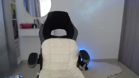 Snapshot of luna_mails chatting on 10-09-25, 06:06 Luna online show from 10-09-25, 06:06