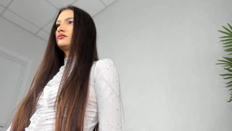 Adele online show from 03-19-26, 08:07