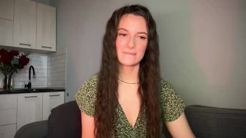 luna_raee online show from 10-01-25, 07:25