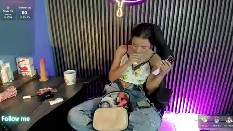 Snapshot of luna_roose1 chatting on 04-23-26, 01:02 Luna Rosse online show from 04-23-26, 01:02