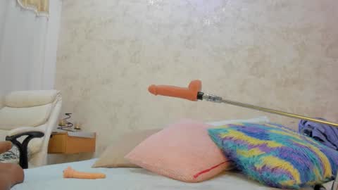 Luna online show from 02-25-26, 11:42