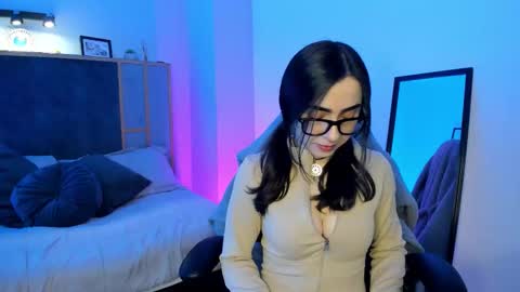 Luna online show from 02-11-26, 01:38