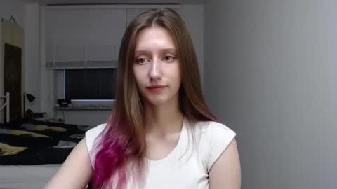 L U N A  online show from 11-17-25, 06:30