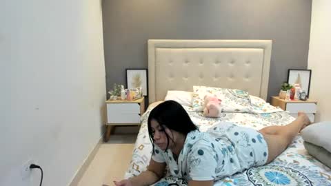Snapshot of lunaa08 chatting on 06-29-26, 05:57 lunaa08 online show from 06-29-26, 05:57