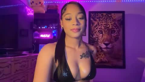 Snapshot of lunaa_11 chatting on 05-07-26, 05:13 lunaa_11 online show from 05-07-26, 05:13