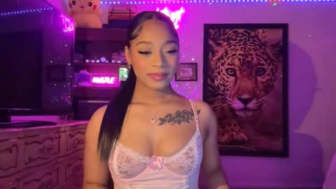 Snapshot of lunaa_11 chatting on 05-15-26, 05:47 lunaa_11 online show from 05-15-26, 05:47