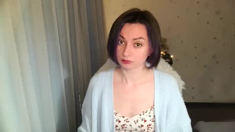 lunaa_bluee online show from 05-12-26, 07:33