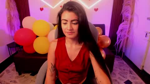 Snapshot of lunaa_lynch chatting on 04-21-26, 09:06 Luna online show from 04-21-26, 09:06