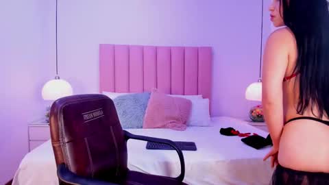 lunaa_skye online show from 10-06-25, 04:59