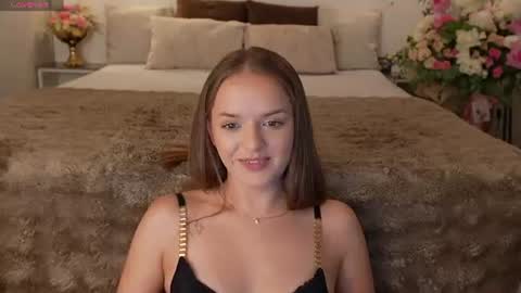 Snapshot of lunaaaura chatting on 08-01-26, 12:54 Sophia online show from 08-01-26, 12:54