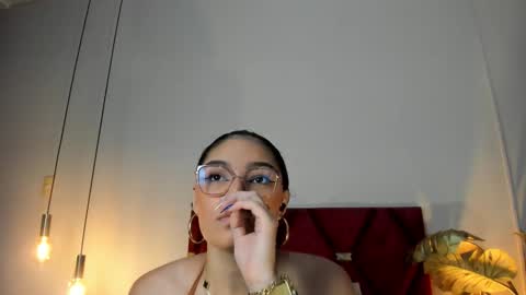 Luna Aspen online show from 11-26-25, 05:58