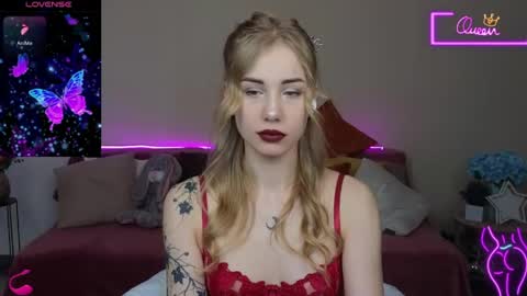 Snapshot of lunabelli chatting on 04-18-26, 06:50 LunaBelli online show from 04-18-26, 06:50