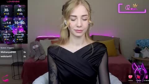 Snapshot of lunabelli chatting on 04-24-26, 07:22 LunaBelli online show from 04-24-26, 07:22