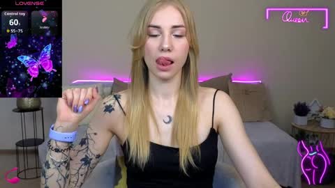 Snapshot of lunabelli chatting on 05-17-26, 06:44 LunaBelli online show from 05-17-26, 06:44