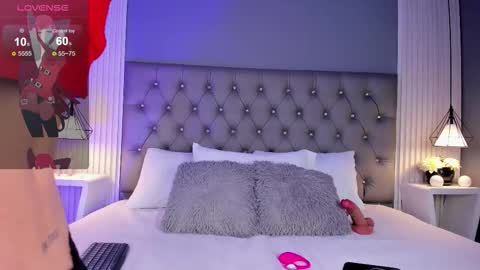 Luna  online show from 11-26-25, 05:25