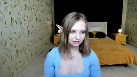 Snapshot of lunacosplaya chatting on 10-27-25, 08:13 lunacosplaya online show from 10-27-25, 08:13