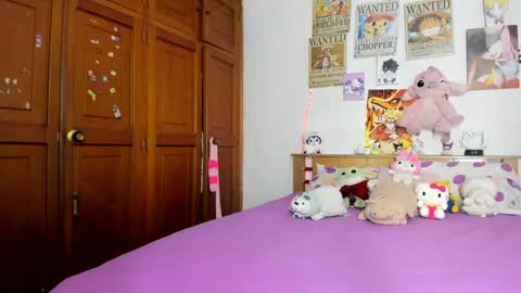 lunacristal_moon online show from 10-15-25, 08:36