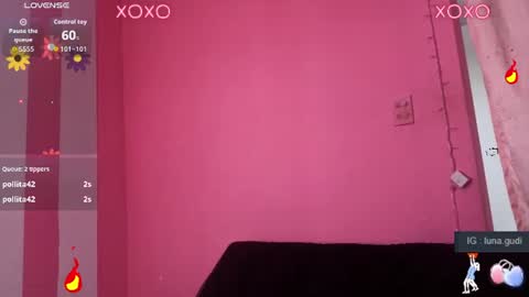 Snapshot of lunagudis chatting on 07-10-26, 01:36 lunagudis online show from 07-10-26, 01:36