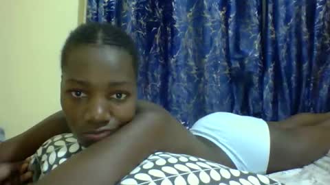 Snapshot of lunah_kitty chatting on 04-12-26, 02:55 lunah_kitty online show from 04-12-26, 02:55