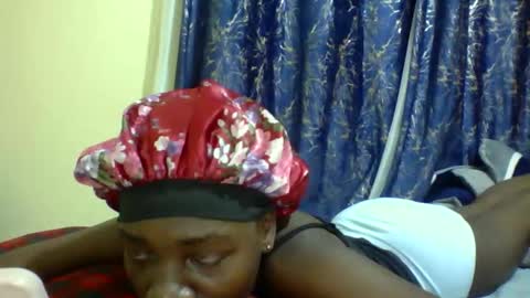 Snapshot of lunah_kitty chatting on 05-12-26, 08:55 lunah_kitty online show from 05-12-26, 08:55