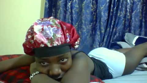 Snapshot of lunah_kitty chatting on 05-12-26, 09:01 lunah_kitty online show from 05-12-26, 09:01