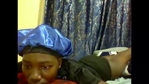 Snapshot of lunah_kitty chatting on 05-13-26, 09:06 lunah_kitty online show from 05-13-26, 09:06